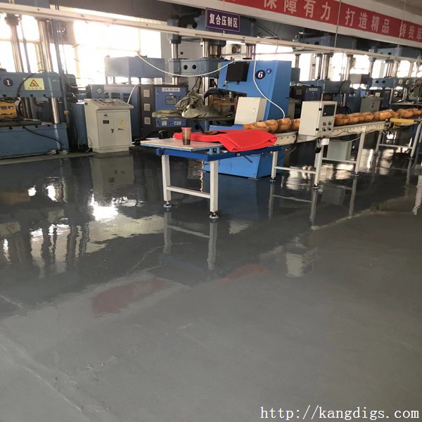 北京门头沟斋堂 EPDM 彩色塑胶场地施工 | 康帝社区活动场地铺装